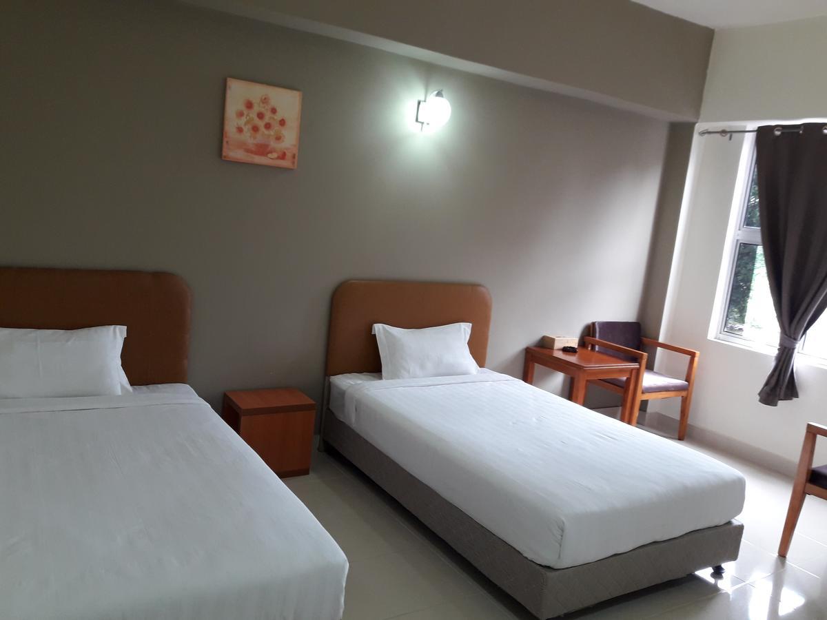 Hotel 126 Sepang Bagian luar foto