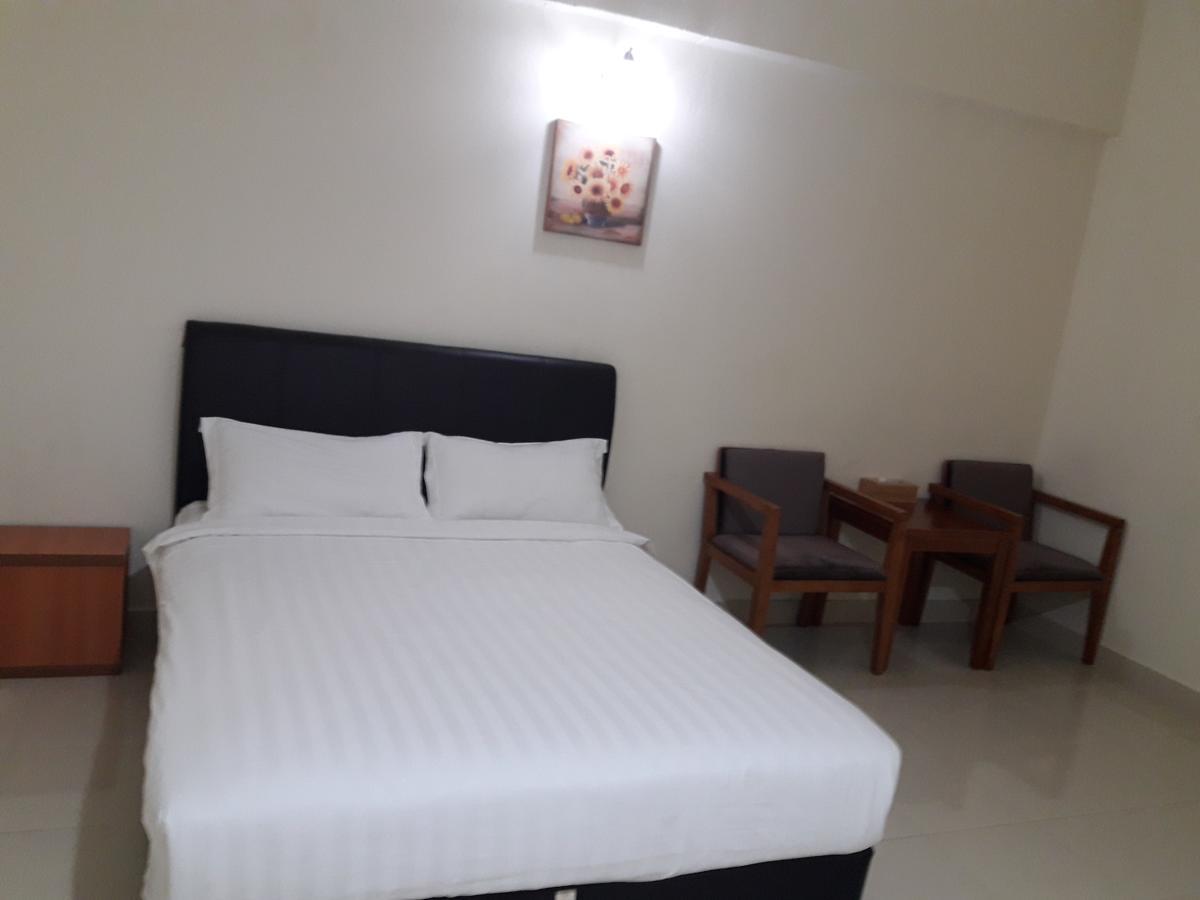 Hotel 126 Sepang Bagian luar foto