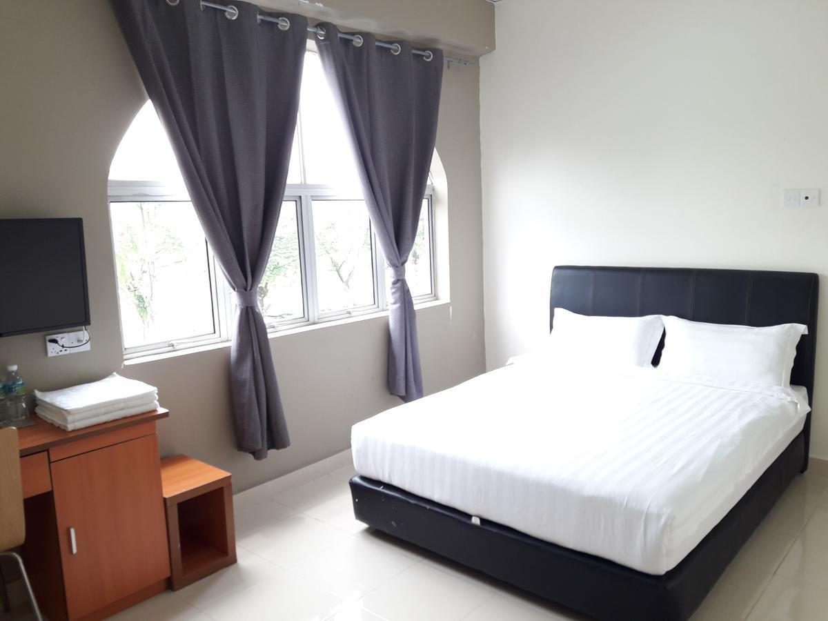 Hotel 126 Sepang Bagian luar foto