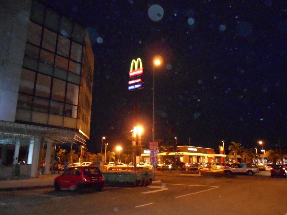 Hotel 126 Sepang Bagian luar foto