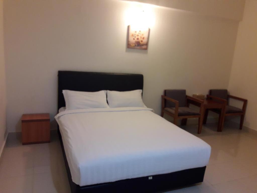 Hotel 126 Sepang Bagian luar foto