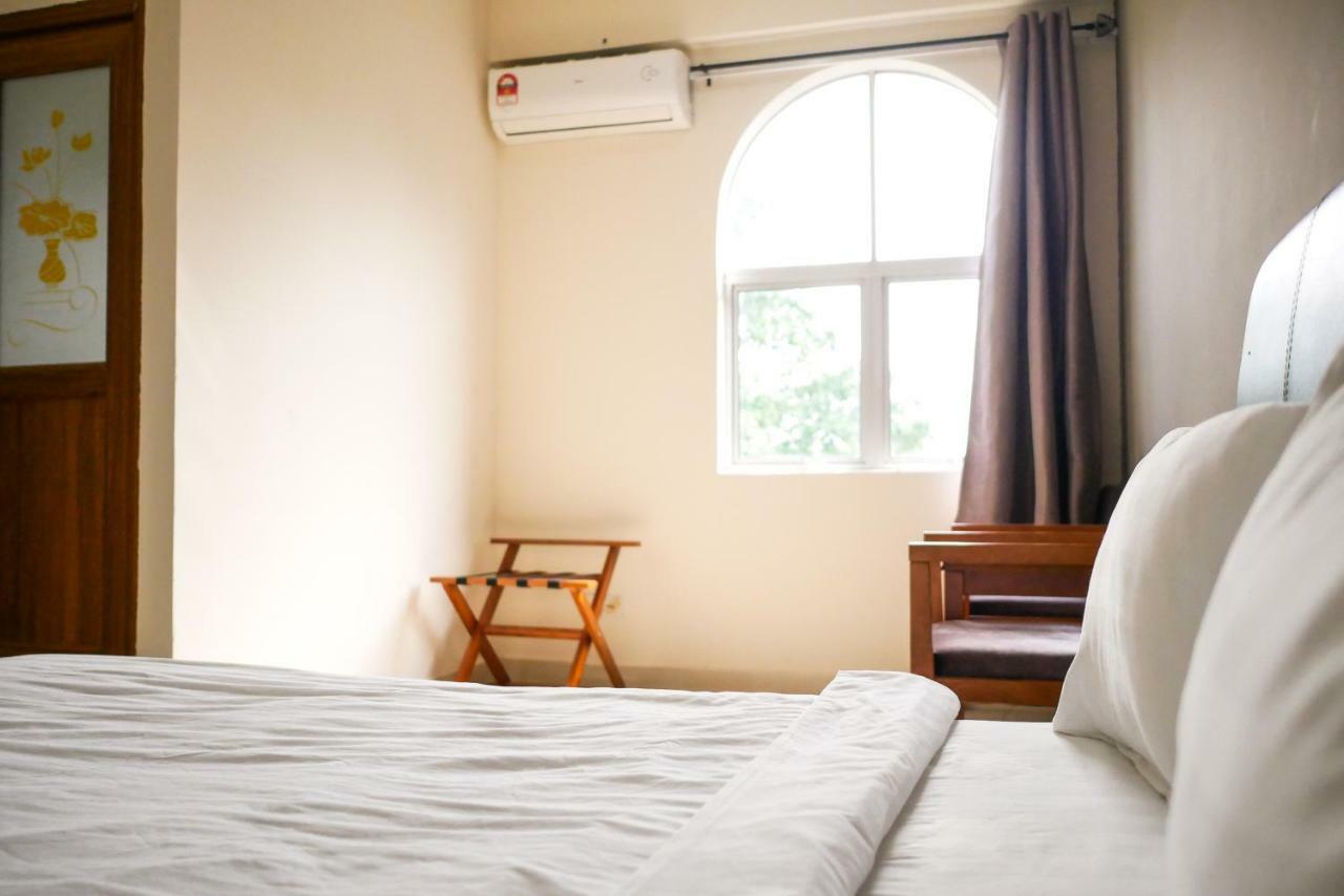 Hotel 126 Sepang Bagian luar foto