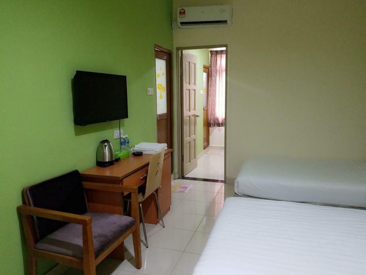 Hotel 126 Sepang Bagian luar foto