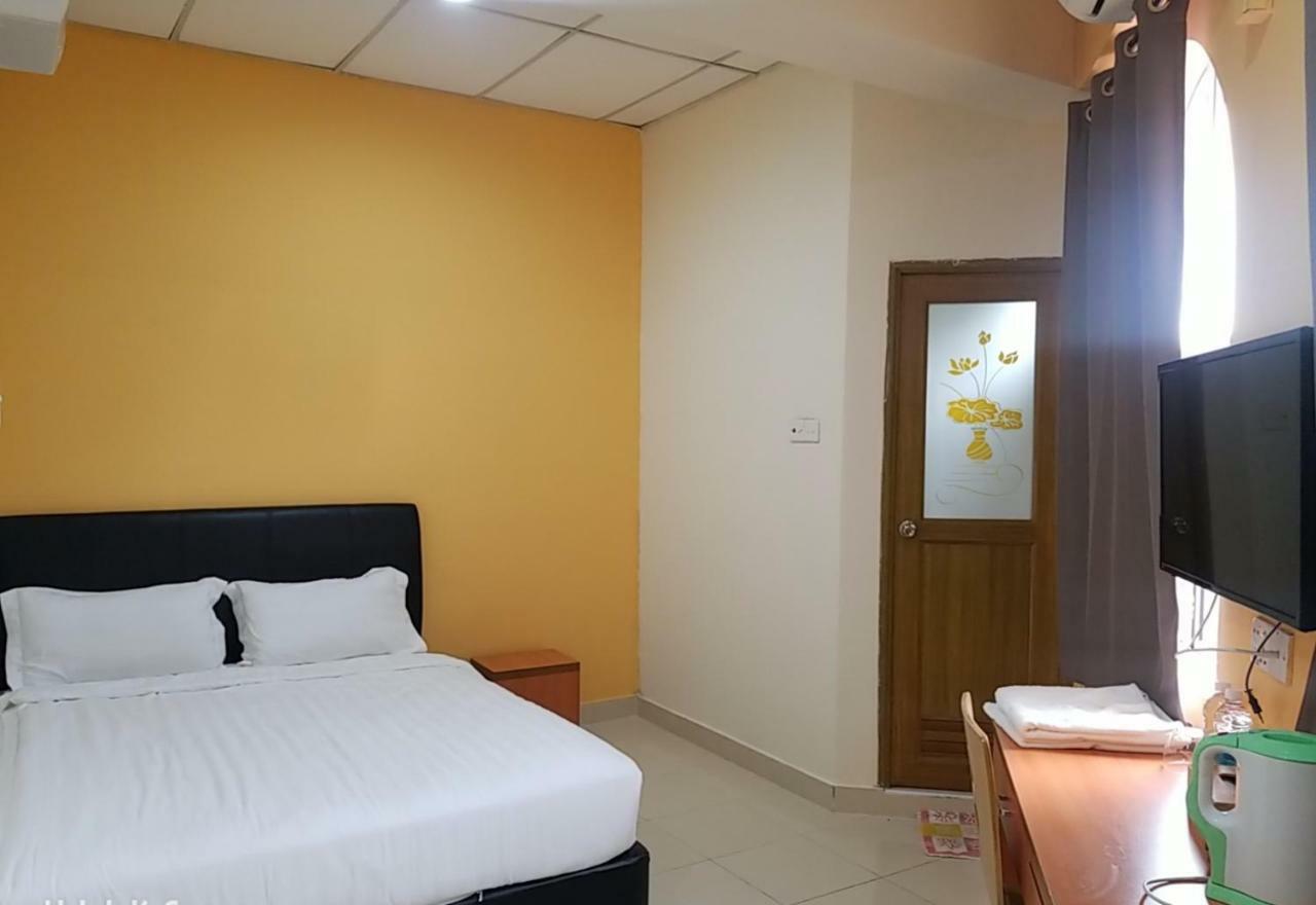 Hotel 126 Sepang Bagian luar foto