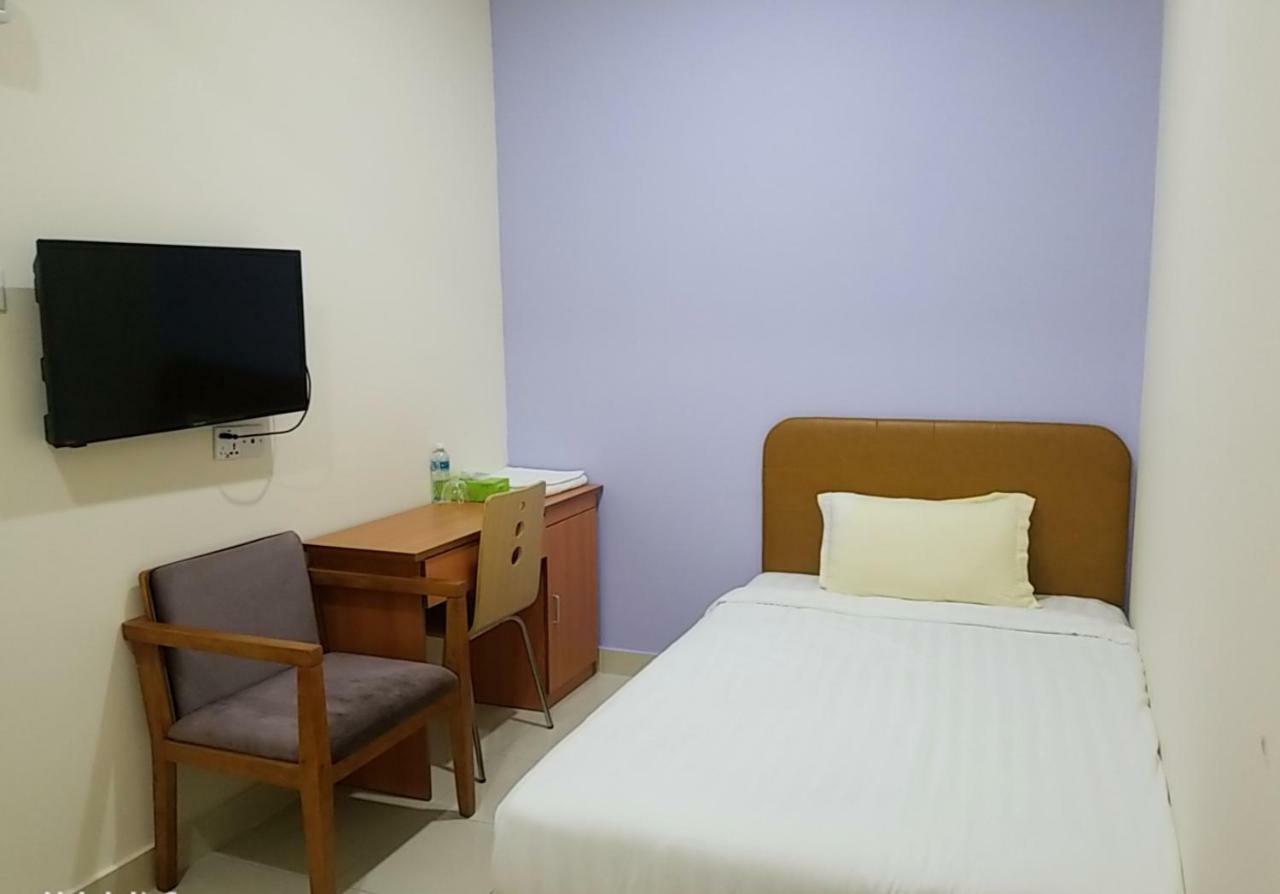 Hotel 126 Sepang Bagian luar foto