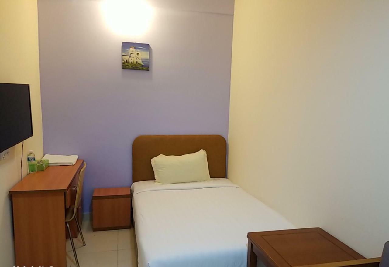 Hotel 126 Sepang Bagian luar foto