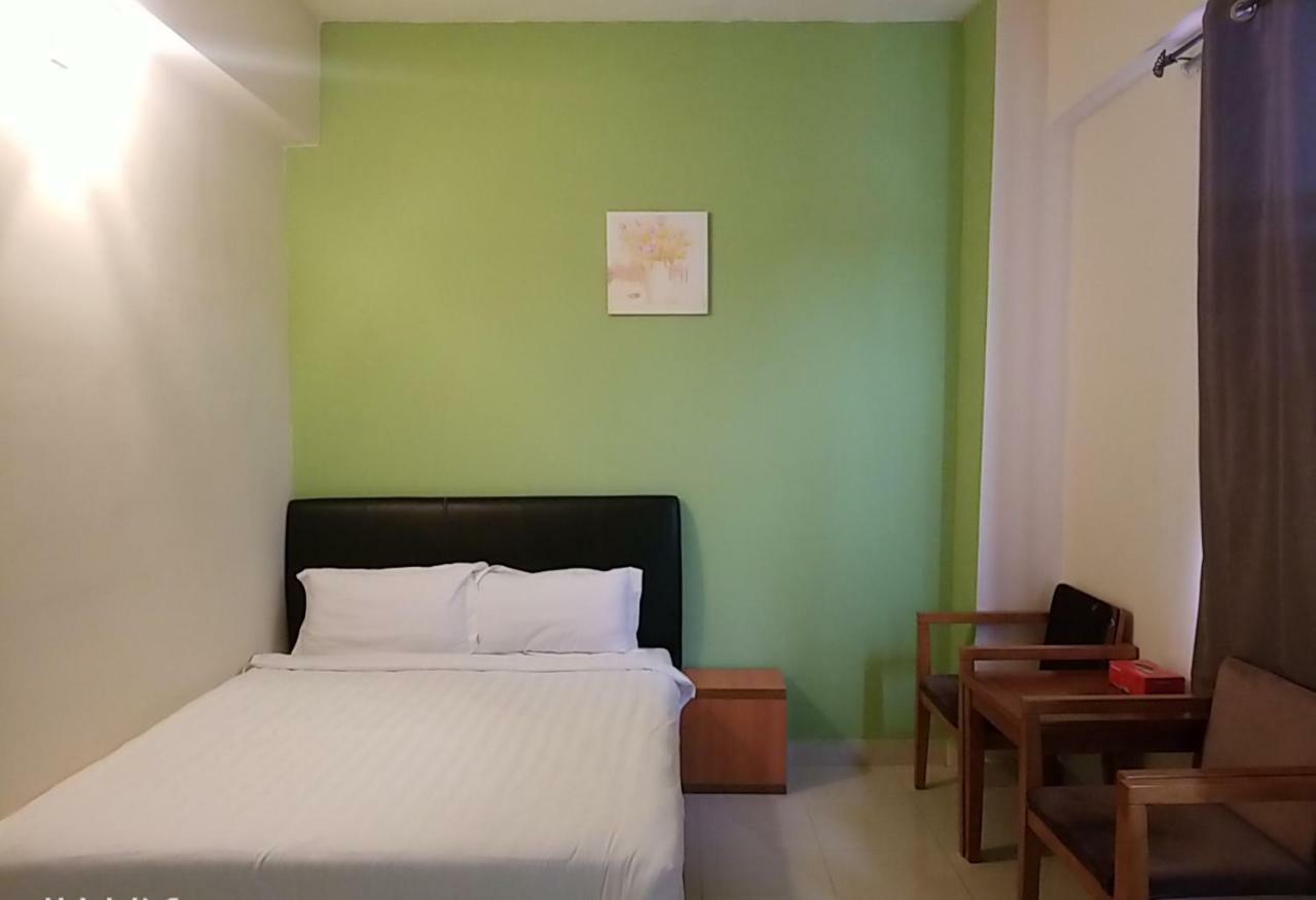 Hotel 126 Sepang Bagian luar foto